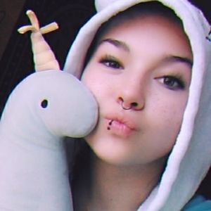 Meet your Posher, Kayley